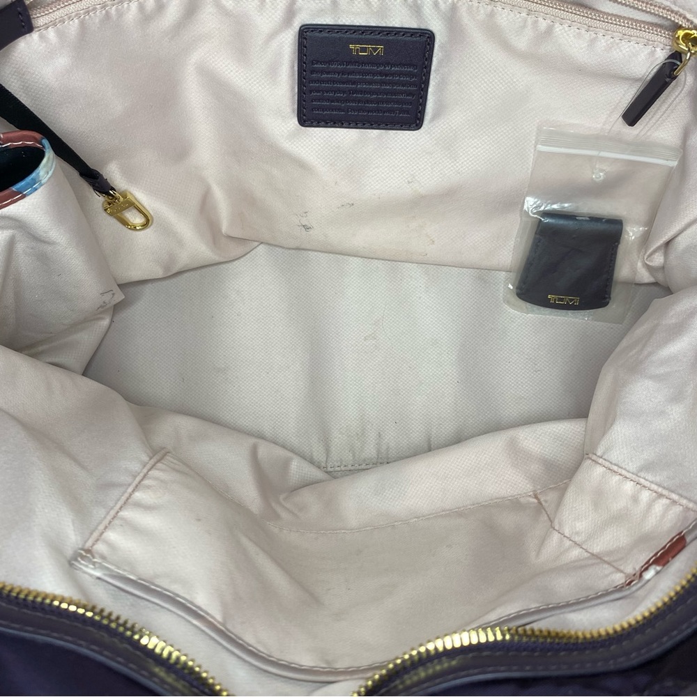 Tumi Voyageur Everyday Tote - Picture 11 of 12